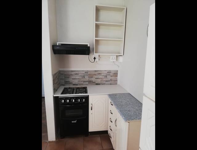 2 BEDROOM SEMI DETACHED RENTED IN CAMBRIDGE WEST